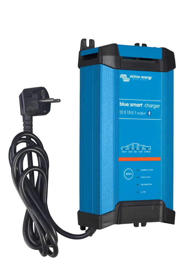 Blue Smart battery Charger 12V 15A (1) (left-cable)